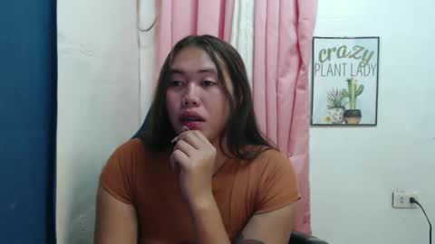 Snapshot of urlovely_sofie chatting on November 2025 08:19:01 PM Sofie online show from November 2025 08:19:01 PM