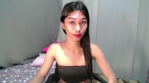 urloverjasmine_xx online show from May 2026 01:12:01 AM