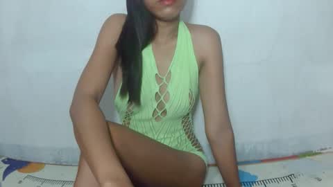 It me SHELLA  online show from April 2026 12:57:01 AM