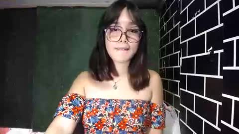 Pia online show from September 2025 03:11:01 AM