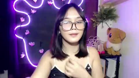 Pia online show from October 2025 10:32:02 PM