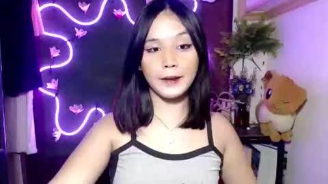 Pia online show from October 2025 08:53:02 PM