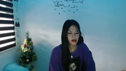 hi im kim online show from December 2024 05:52:02 AM