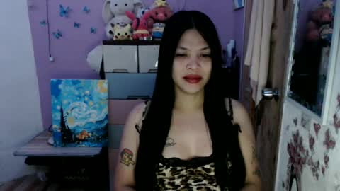 Snapshot of urpreciouspinayxxx chatting on June 2026 11:15:01 AM hi im kim online show from June 2026 11:15:01 AM
