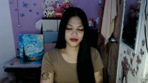 Snapshot of urpreciouspinayxxx chatting on June 2026 01:04:01 PM hi im kim online show from June 2026 01:04:01 PM