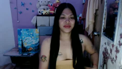 Snapshot of urpreciouspinayxxx chatting on July 2026 10:52:02 AM hi im kim online show from July 2026 10:52:02 AM