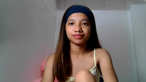 Snapshot of urshamegirl4you chatting on June 2026 05:37:01 PM Your LUNA online show from June 2026 05:37:01 PM