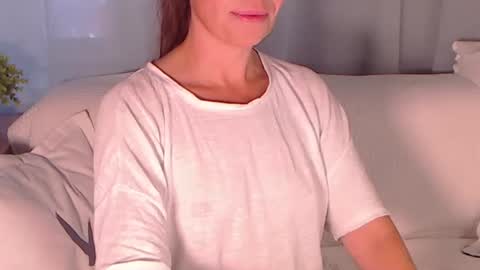 Snapshot of ursilvia1 chatting on August 2026 04:45:01 PM Silvia online show from August 2026 04:45:01 PM