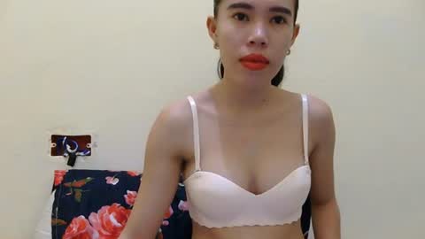urskinnychix online show from June 2026 12:36:01 AM