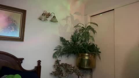 Sasha online show from January 2025 01:05:01 PM