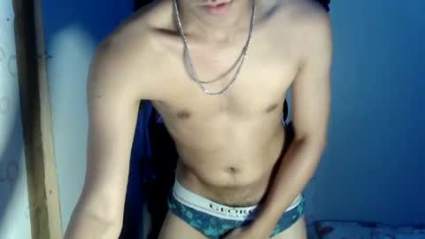Snapshot of ursweetie_boy chatting on July 2026 01:26:01 PM ursweetie_boy online show from July 2026 01:26:01 PM