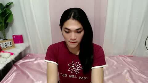 Snapshot of ursweetsofia04 chatting on December 2025 01:03:02 AM Sofia online show from December 2025 01:03:02 AM