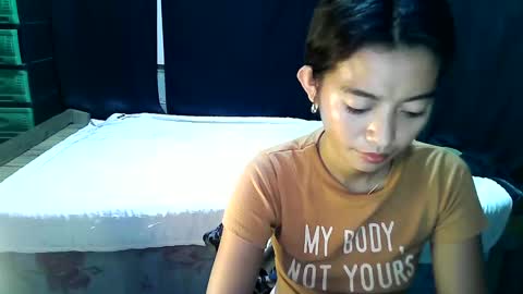 Snapshot of urtinypinay chatting on January 2025 04:30:02 AM urtinypinay online show from January 2025 04:30:02 AM