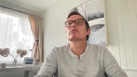 Snapshot of usablemale chatting on February 2025 01:37:01 AM P online show from February 2025 01:37:01 AM