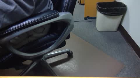 useemie online show from January 2025 11:17:01 PM