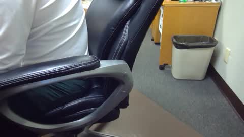 useemie online show from March 2026 10:38:01 PM