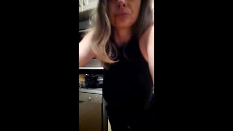 Snapshot of usernameisnottaken22 chatting on May 2026 05:32:01 PM mia online show from May 2026 05:32:01 PM