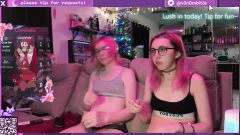 Snapshot of v3n0mb1t3z chatting on December 2025 12:06:01 AM kermit online show from December 2025 12:06:01 AM