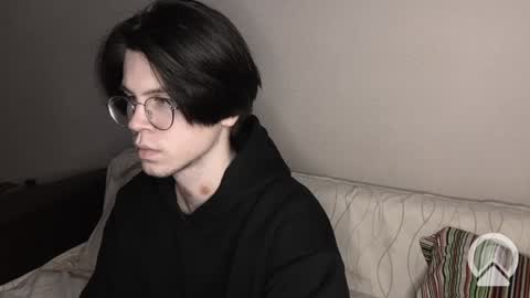 Snapshot of v_allvaress chatting on December 2024 01:13:01 PM V online show from December 2024 01:13:01 PM