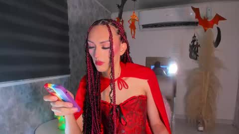        online show from October 2025 03:46:02 PM