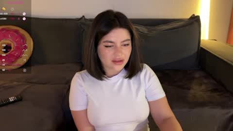 Snapshot of vaiee chatting on December 2024 08:01:02 PM Valery online show from December 2024 08:01:02 PM