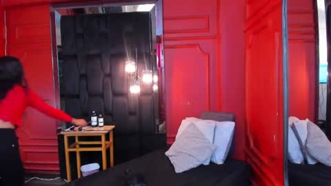 Vaiolet Harris online show from April 2026 11:46:02 AM