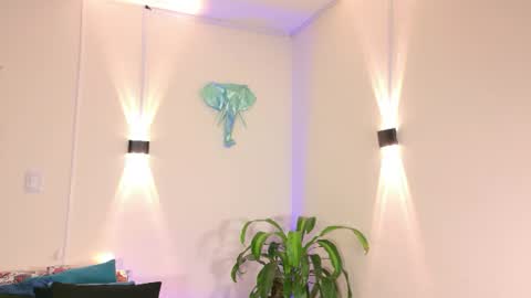Snapshot of vainilla_secret chatting on August 2026 01:32:01 PM vainilla_secret online show from August 2026 01:32:01 PM