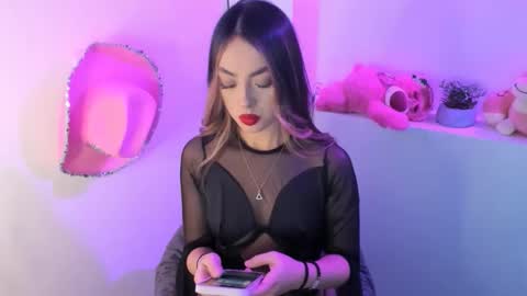 vaiolett_69 online show from February 2026 01:44:02 AM