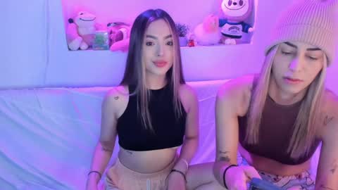 Snapshot of vaiolett_69 chatting on April 2026 02:31:01 AM vaiolett_69 online show from April 2026 02:31:01 AM