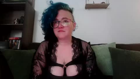 Snapshot of valarieak chatting on June 2026 07:21:02 AM valarieak online show from June 2026 07:21:02 AM