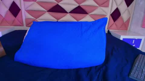 Snapshot of vale_castro1 chatting on October 2025 07:36:02 PM Valentina online show from October 2025 07:36:02 PM