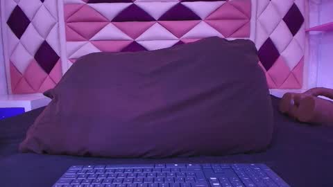 Snapshot of vale_castro1 chatting on November 2025 07:12:02 PM Valentina online show from November 2025 07:12:02 PM