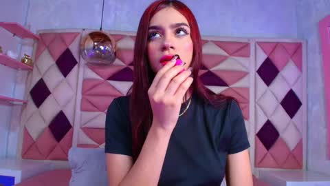 Snapshot of vale_castro1 chatting on November 2025 07:35:02 PM Valentina online show from November 2025 07:35:02 PM