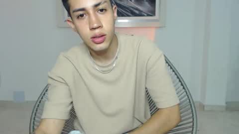 valen paul online show from December 2025 03:23:01 AM