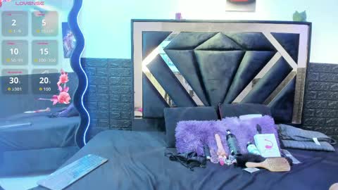 Snapshot of valen_cute22 chatting on June 2026 08:47:02 PM valentina online show from June 2026 08:47:02 PM