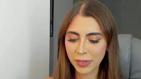 Snapshot of valenjonex chatting on January 2025 10:34:02 PM Angela online show from January 2025 10:34:02 PM