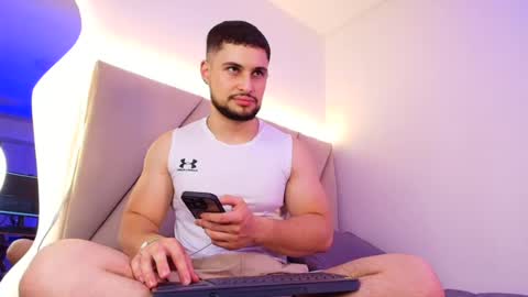 valenssio_moretti online show from July 2026 01:27:01 AM