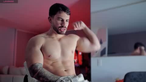 Snapshot of valenthinoking chatting on December 2025 05:23:01 AM valenthinoking online show from December 2025 05:23:01 AM