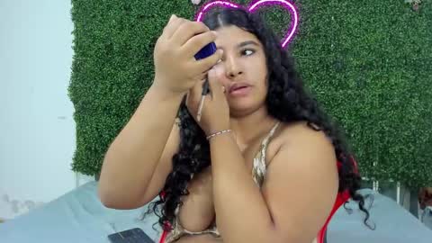 Valentina online show from December 2025 09:42:02 PM