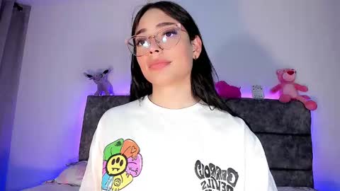 Snapshot of valentina_alba chatting on December 2024 12:23:01 AM Valentina online show from December 2024 12:23:01 AM