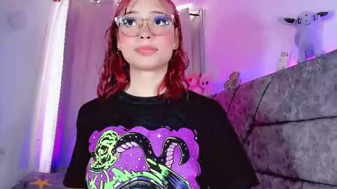 Snapshot of valentina_alba chatting on October 2025 07:02:02 PM Valentina online show from October 2025 07:02:02 PM