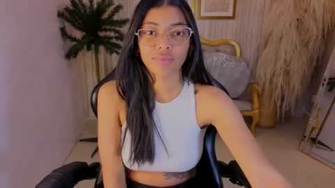 Snapshot of valentina_gomez_s chatting on July 2026 12:52:01 PM Valentina online show from July 2026 12:52:01 PM