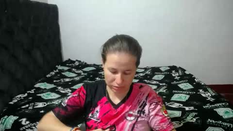 Snapshot of valentina_hz chatting on October 2025 12:17:01 PM valentina_hz online show from October 2025 12:17:01 PM
