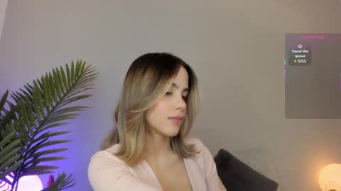 VALENTINA  online show from September 2025 01:05:02 AM