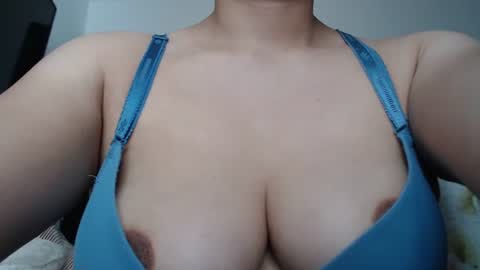 Snapshot of valentina_nappi96 chatting on January 2025 05:31:01 PM VALE online show from January 2025 05:31:01 PM