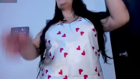 Snapshot of valentina_owens chatting on April 2026 12:39:01 PM valentina_owens online show from April 2026 12:39:01 PM