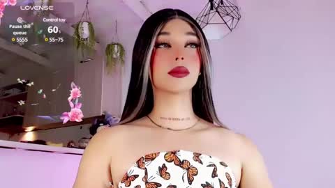 Snapshot of valentinne_marian chatting on February 2025 10:10:02 AM Marian online show from February 2025 10:10:02 AM