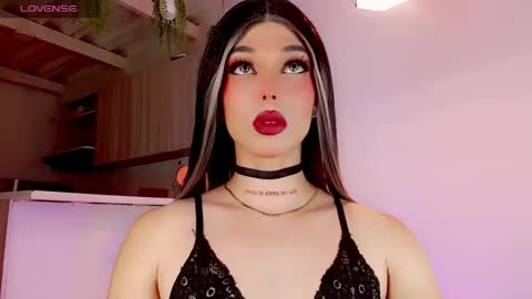 Snapshot of valentinne_marian chatting on February 2025 07:22:01 AM Marian online show from February 2025 07:22:01 AM