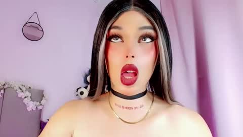 Snapshot of valentinne_marian chatting on March 2025 01:10:02 PM Marian online show from March 2025 01:10:02 PM