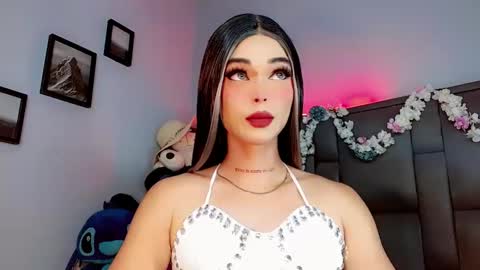 Snapshot of valentinne_marian chatting on September 2025 07:12:02 AM Marian online show from September 2025 07:12:02 AM